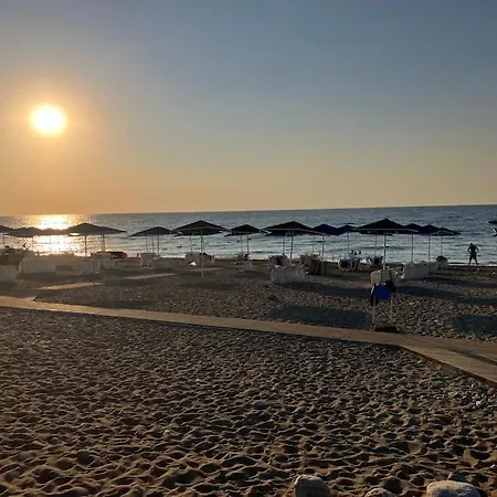 Villa S - Wonderful Holiday Home On The Beach